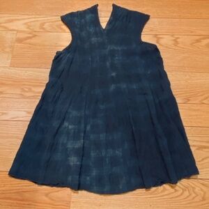 Cynthia Ashby Black/Grey Plaid Tunic--size medium